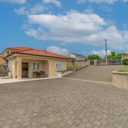 House Zoe * Kraljevica