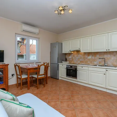 House Zoe * Kraljevica